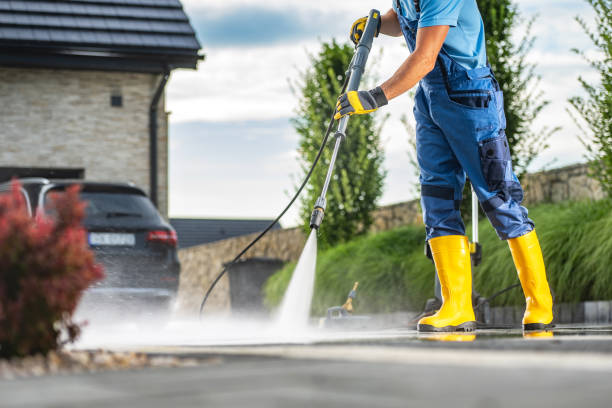 Best Driveway Pressure Washing  in Strathmore, NJ